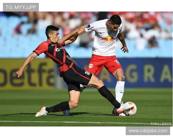 奥德加德在近期比赛中表现稳健，成为球队中场的绝对核心。