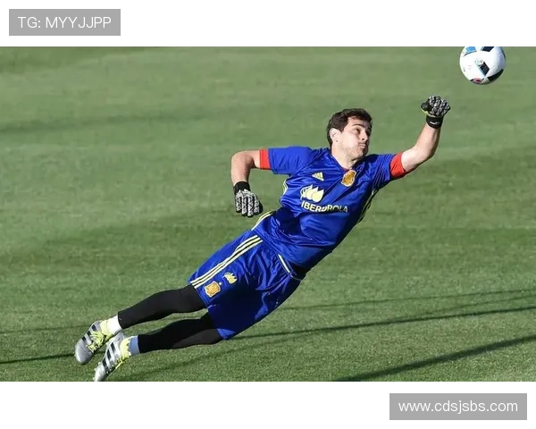 诺伊尔 vs 布冯:两代门神巅峰期对比分析 诺伊尔 vs 布冯:两代门神巅峰期对比分析