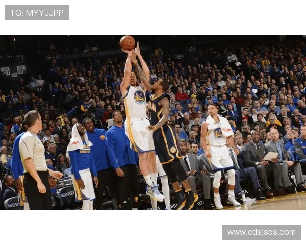 克莱·汤普森无球突破效率提升 拉开勇士外线火力差距